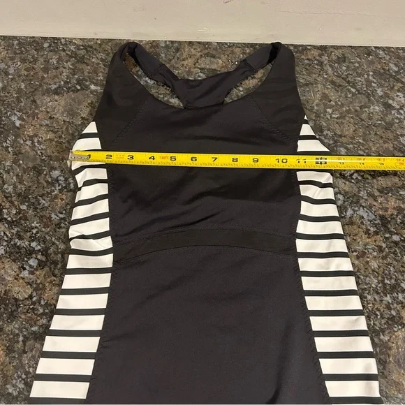 Athleta Ace Racer Back Tank Top Black White Stripes Tennis EUC XS - Picture 11 of 12